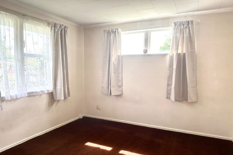 Photo of property in 1-3/18 Bristol Street, Trentham, Upper Hutt, 5018