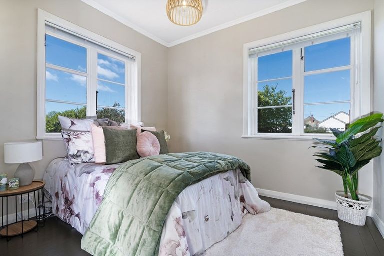 Photo of property in 32 Masters Crescent, Masterton, 5810