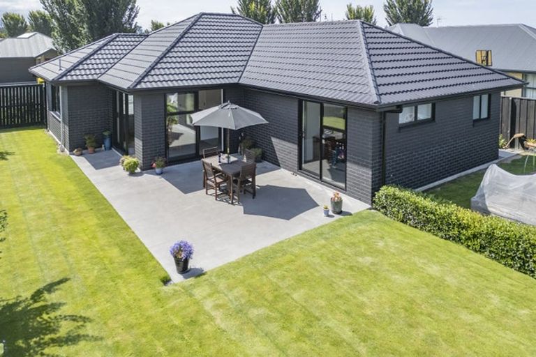 Photo of property in 14 Awarua Road, Pegasus, 7612