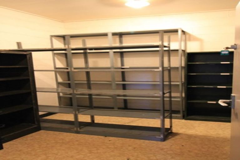 Photo of property in 21 Main Street, Otautau, 9610