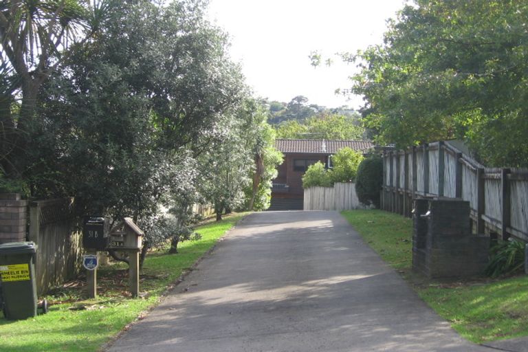 Photo of property in 1/29 Radiata Lane, Chatswood, Auckland, 0626