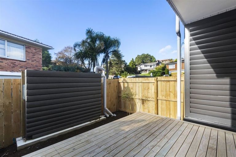 Photo of property in 5/7 Chevis Place, Pakuranga, Auckland, 2010