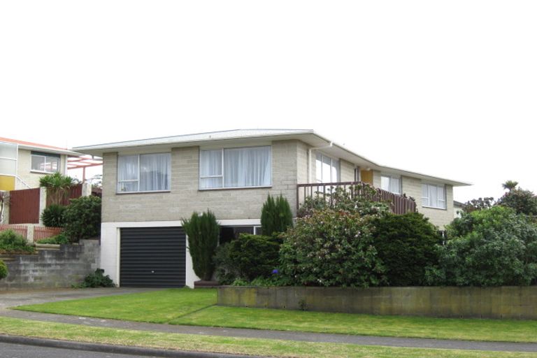 Photo of property in 6 Culzean Grove, Bell Block, New Plymouth, 4312