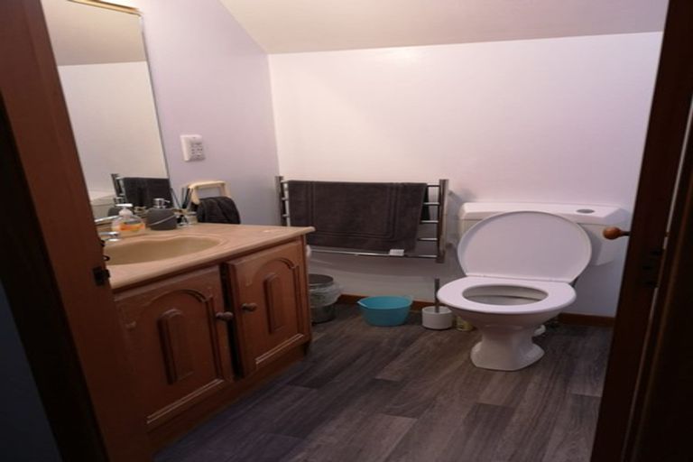 Photo of property in 2/5 Scarborough Terrace, Mount Victoria, Wellington, 6011