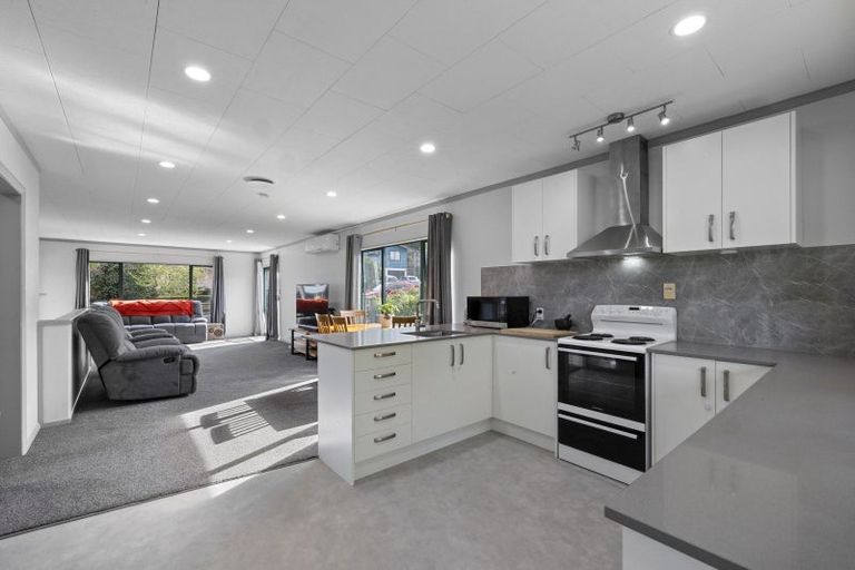 Photo of property in 39 Carlton Terrace, Westown, New Plymouth, 4310