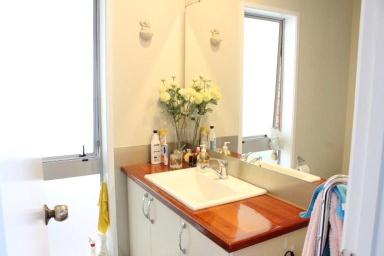 Photo of property in 48 Orangewood Drive, Northpark, Auckland, 2013