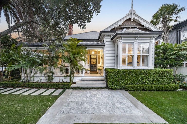 Photo of property in 215 Jervois Road, Herne Bay, Auckland, 1011