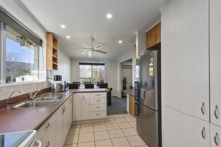 Photo of property in 176 California Drive, Totara Park, Upper Hutt, 5018