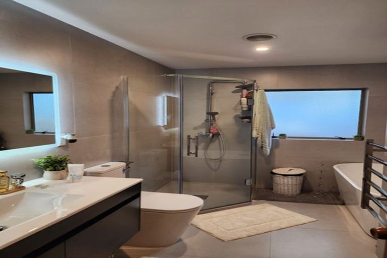 Photo of property in 1/8 Ramsgate Terrace, Mairangi Bay, Auckland, 0630