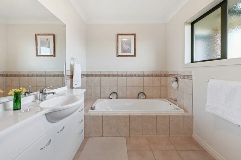 Photo of property in 22 Portobello Way, Huntington, Hamilton, 3210