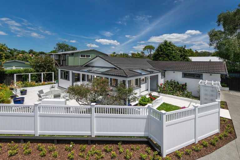 Photo of property in 49a Roland Road, Greenhithe, Auckland, 0632