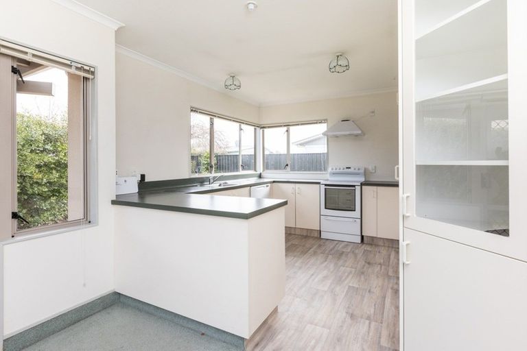 Photo of property in 2/52 Te Aute Road, Havelock North, 4130