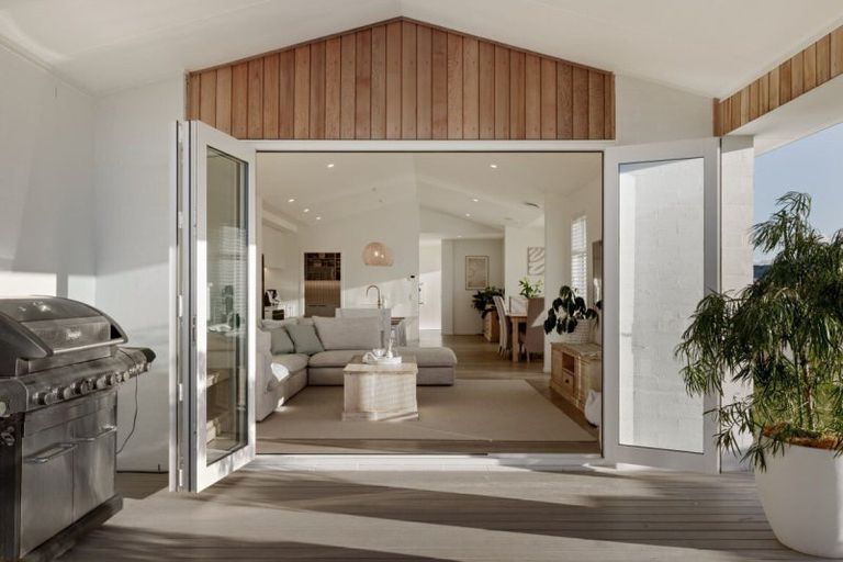 Photo of property in 4 Kuakua Close, Papamoa Beach, Papamoa, 3118