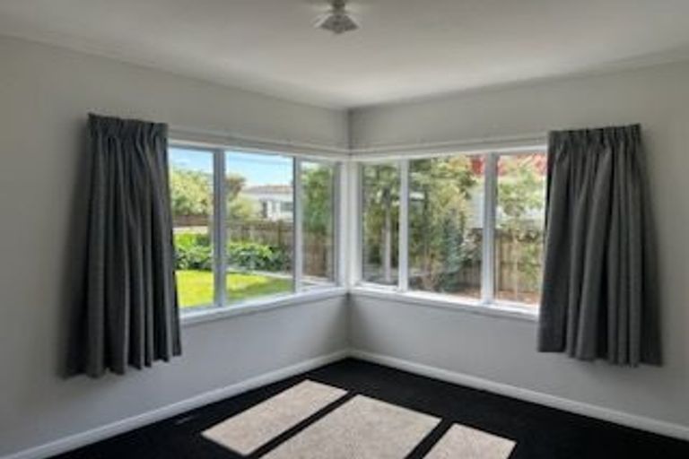 Photo of property in 7 Montgomery Street, Levin, 5510