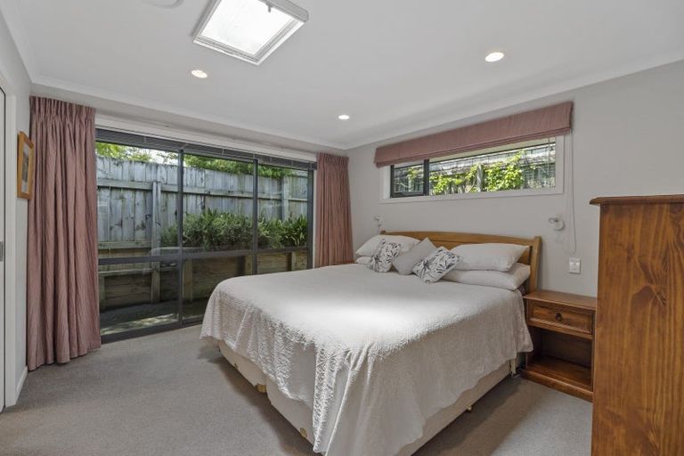 Photo of property in 9a Wilton Street, Westown, New Plymouth, 4310