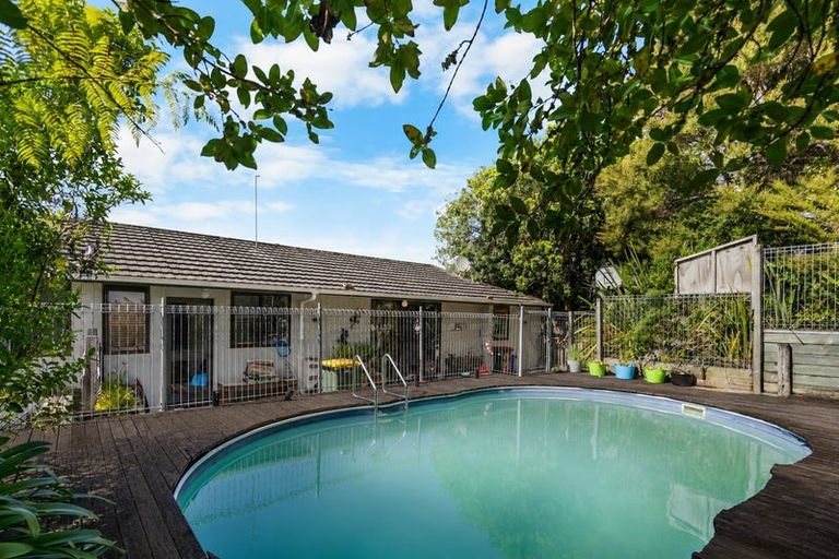 Photo of property in 48 Scott Road, Stanmore Bay, Whangaparaoa, 0932