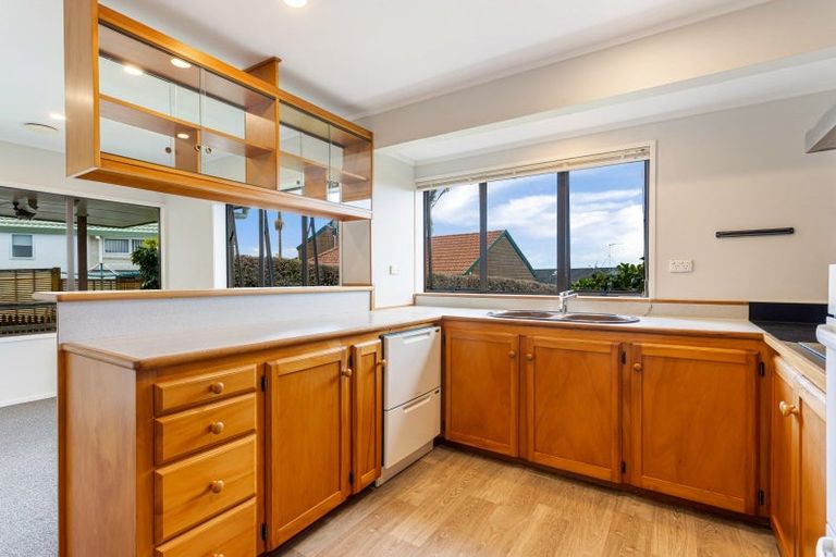 Photo of property in 4 Marlin Street, West Harbour, Auckland, 0618