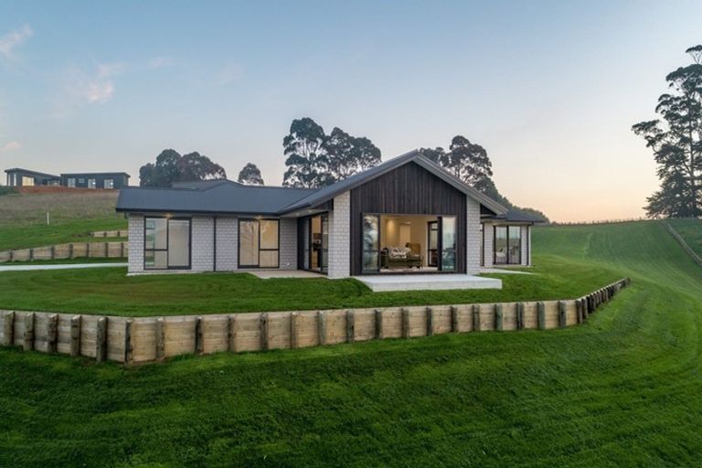 Photo of property in 23 Graham Mcrae Place, Whangamarino, Te Kauwhata, 3782