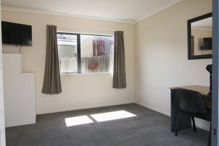Photo of property in 17 Islington Street, North East Valley, Dunedin, 9010
