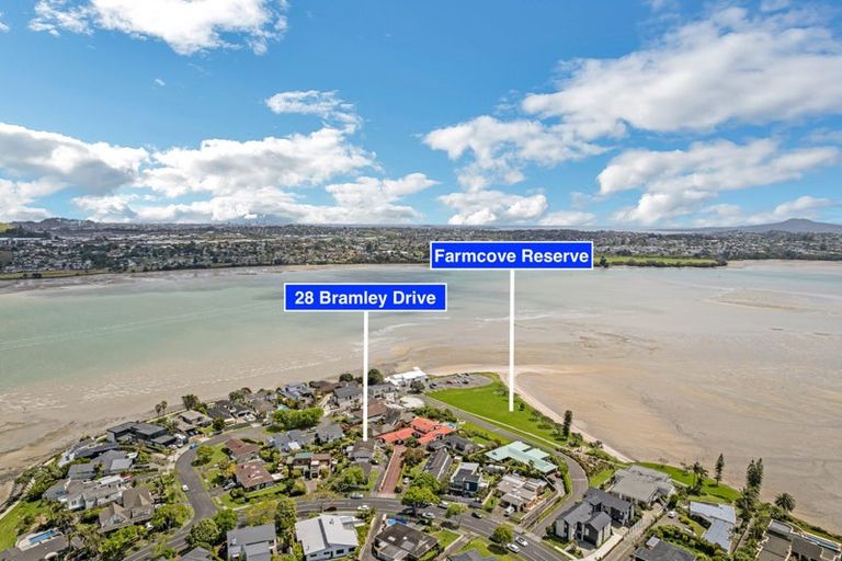 Photo of property in 3/28 Bramley Drive, Farm Cove, Auckland, 2012
