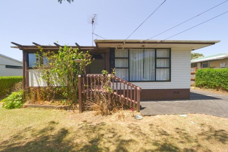 Photo of property in 20 Sullivan Avenue, Mangere Bridge, Auckland, 2022
