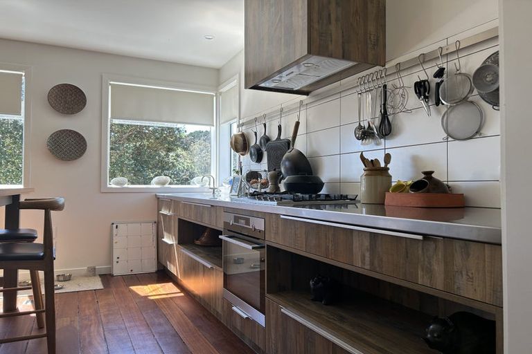 Photo of property in 21 Jackson Street, Island Bay, Wellington, 6023