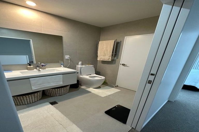 Photo of property in 34 Waipuhinui Way, Wiri, Auckland, 2104