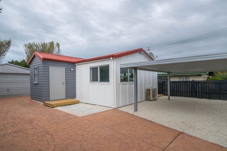 Photo of property in 51 Effingham Street, North New Brighton, Christchurch, 8083