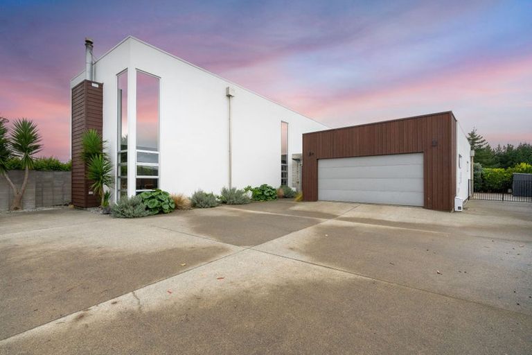 Photo of property in 24 Okarito Avenue, Levin, 5510