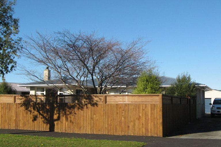 Photo of property in 14 West-watson Avenue, Hillmorton, Christchurch, 8025