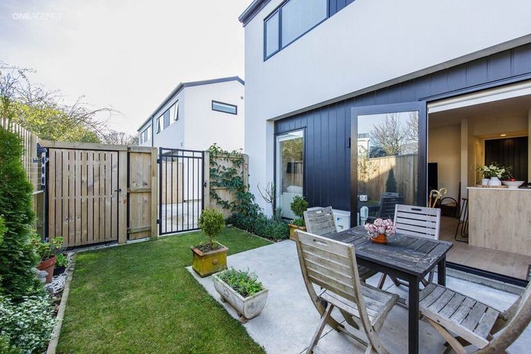 Photo of property in 3/16 Devon Street, Sydenham, Christchurch, 8023