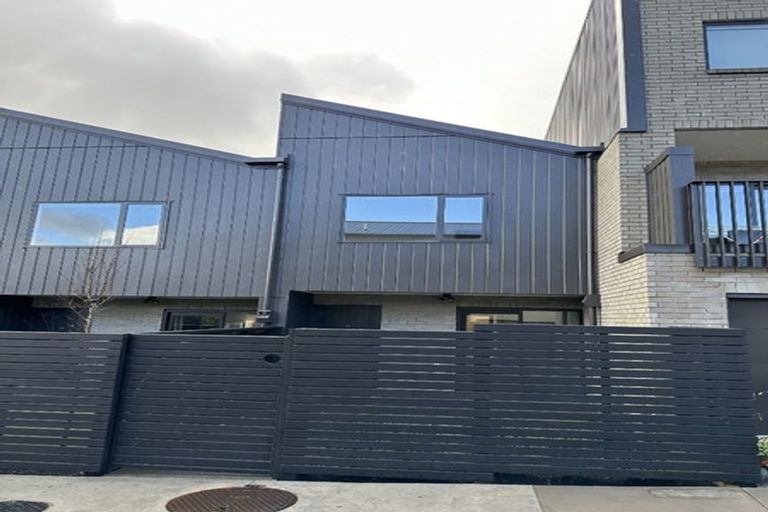 Photo of property in 23/28 Westgate Drive, Westgate, Auckland, 0614