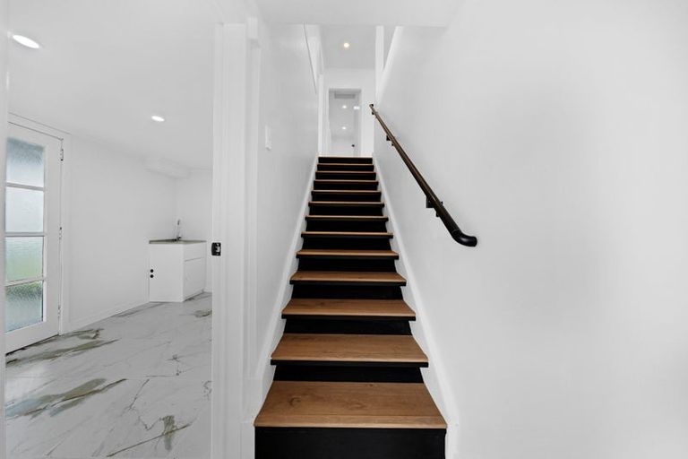 Photo of property in 1/20 Sarajevo Place, Massey, Auckland, 0614