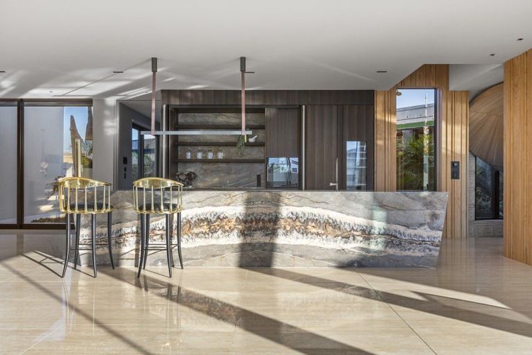 Photo of property in 92 Paritai Drive, Orakei, Auckland, 1071