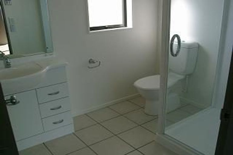 Photo of property in 14 Milford Street, Aotea, Porirua, 5024