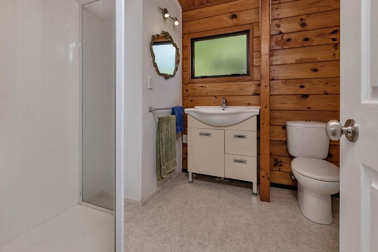 Photo of property in 121 Ohawini Road, Oakura, Hikurangi, 0184