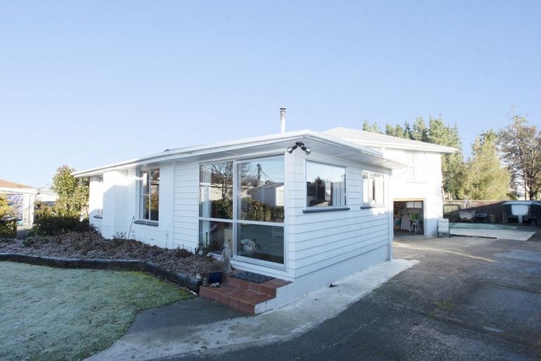 Photo of property in 64 Great North Road, Winton, 9720