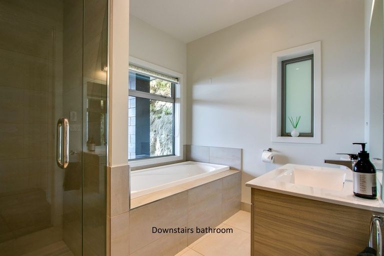 Photo of property in 16 Hornsey Road, Bluff Hill, Napier, 4110