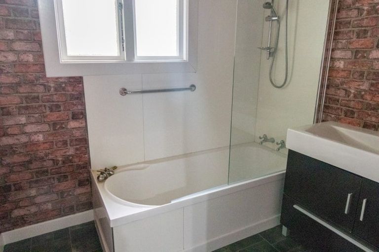 Photo of property in 100 Janet Street, Appleby, Invercargill, 9812