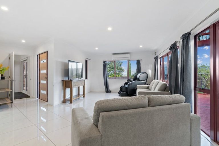 Photo of property in 73 Rathmar Drive, Manurewa, Auckland, 2105