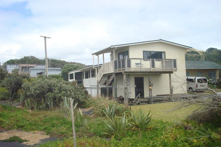 Photo of property in 12 Point Road, Mokau, 4376