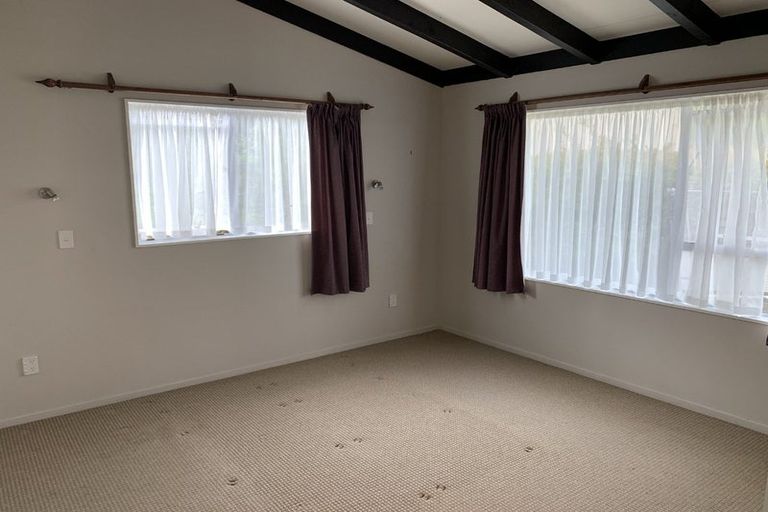 Photo of property in 42 Makora Road, Otaihanga, Paraparaumu, 5036