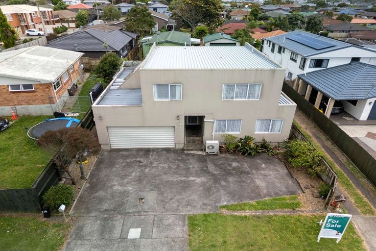 Photo of property in 2/50 Blanes Road, Weymouth, Auckland, 2103