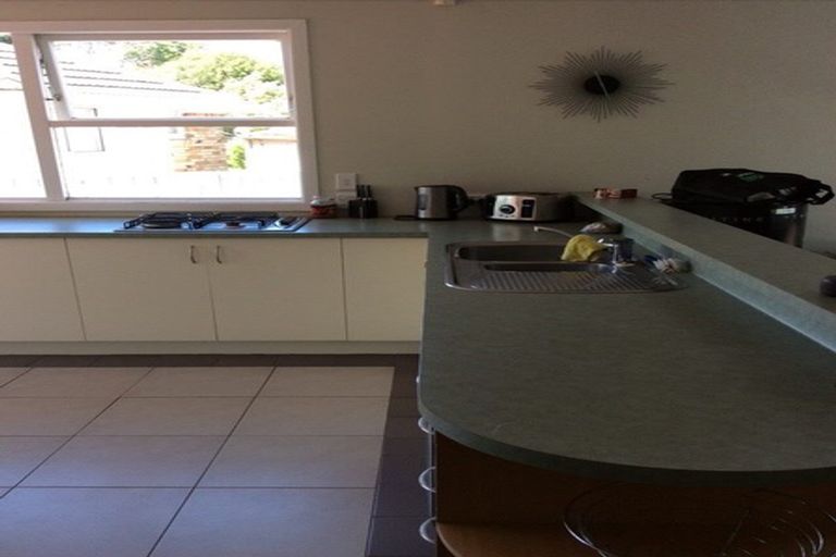 Photo of property in 13 Roby Street, Te Atatu Peninsula, Auckland, 0610