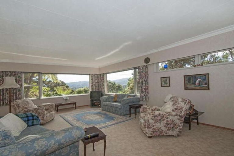 Photo of property in 229 Whites Line East, Waiwhetu, Lower Hutt, 5010