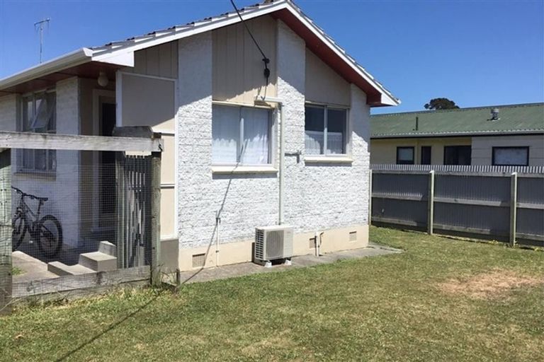 Photo of property in 17 Te Manuao Road, Otaki, 5512