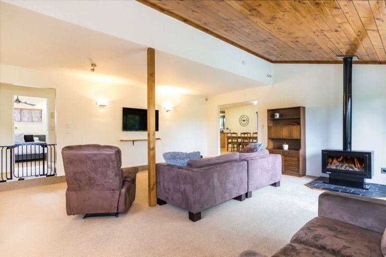 Photo of property in 2/9 Titoki Avenue, Waipahihi, Taupo, 3330