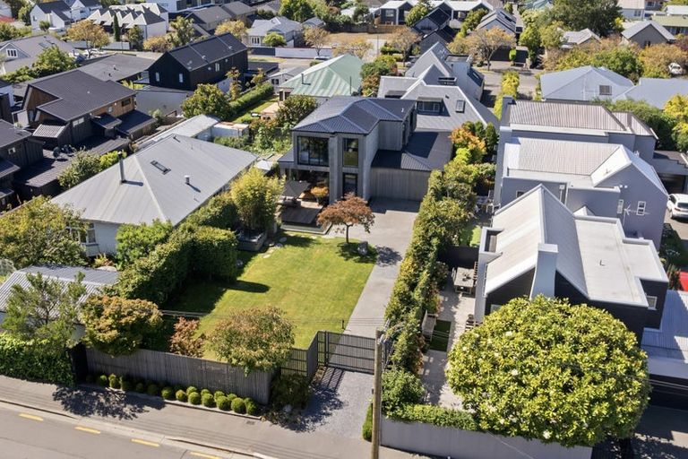 Photo of property in 40 Hewitts Road, Merivale, Christchurch, 8014