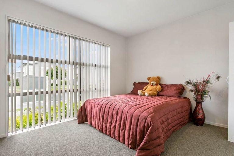 Photo of property in 35 Arion Road, Takanini, 2112