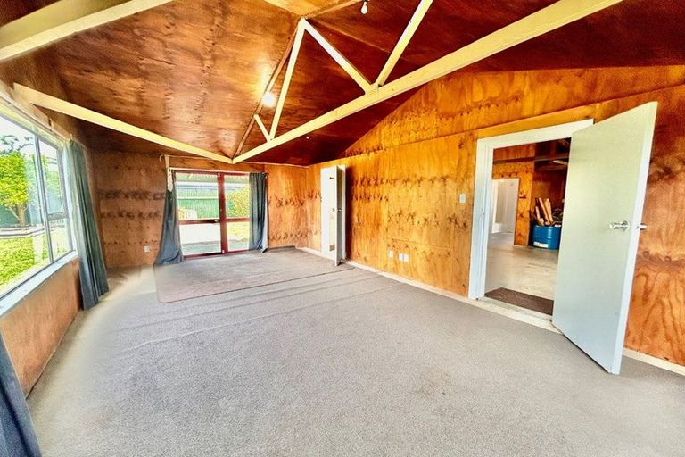 Photo of property in 10 Murphy Road, Taradale, Napier, 4112